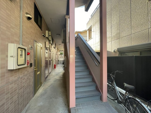 ニューライフ津田沼A棟のロビー