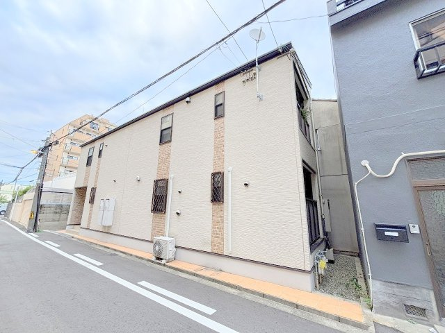 サニーピースの外観