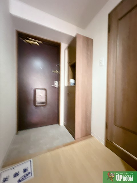 パラディ―ソ白壁の玄関