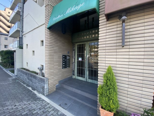 エクセレンス御影のエントランス