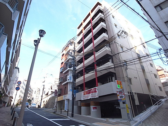 シャルマンパレ神戸花隈の外観
