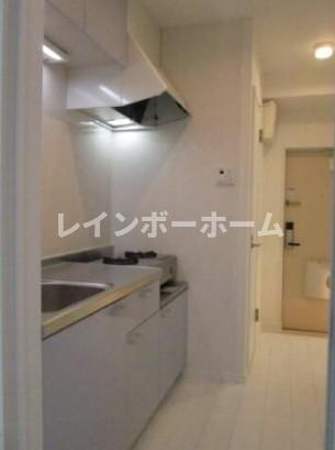 セレーナ上本郷B棟の玄関|収納もある玄関です