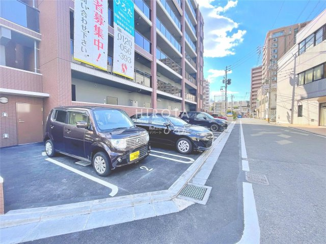 エストラーダ小倉の駐車場