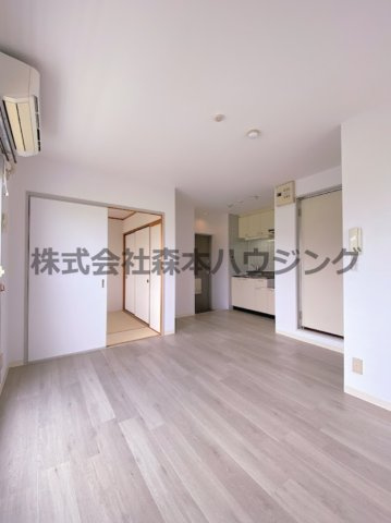 【居間・リビング】 | 　チェリー広野 | おしゃれな居間です