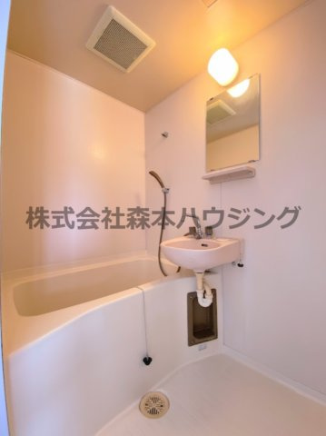 【浴室】 | 　チェリー広野 | 落ち着いた空間のお風呂です
