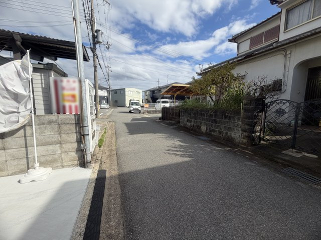 三木市平田55の前面道路含む現地写真