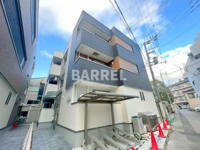 フジパレス十三イーストの外観