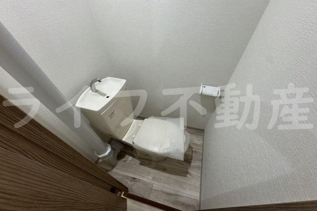 新栄プロパティ東大阪Ⅰのトイレ|コンパクトで使いやすいトイレです