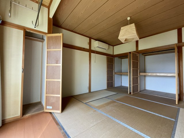 中古戸建・中古住宅　矢吹町中町　矢吹小・矢吹中の和室|和室には押入れが2カ所、広縁にも1カ所収納がついています！