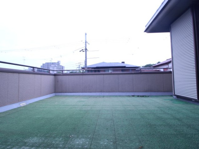 【バルコニー】 | 西田宮町　貸家 | バルコニーになります。
非常に広く、いろんなことに活用できそうですね♪