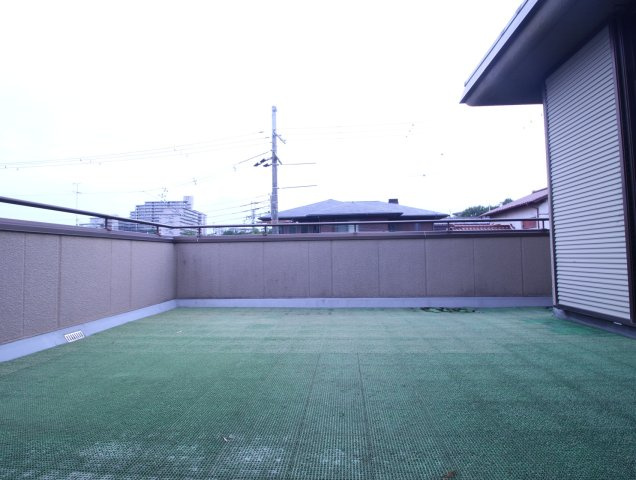 【バルコニー】 | 西田宮町　貸家 | バルコニーになります。
非常に広く、いろんなことに活用できそうですね♪