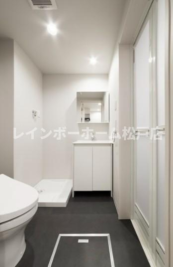 仲介手数料（賃料の1.10ヵ月）の50％OFF対象物件！の独立洗面台