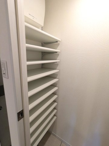 COMFORIA LIV上野の設備|シューズインクローゼット