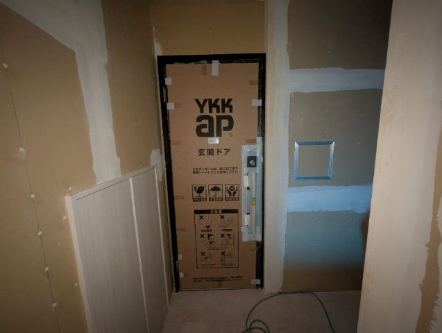 神戸市中央区元町通３丁目の賃貸マンションの玄関