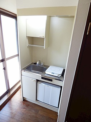 神戸市灘区日尾町３丁目の賃貸マンションのキッチン