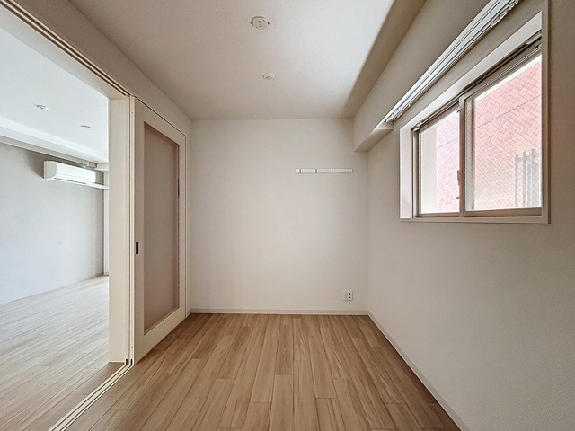 神戸市中央区元町通４丁目の賃貸マンションの居間・リビング