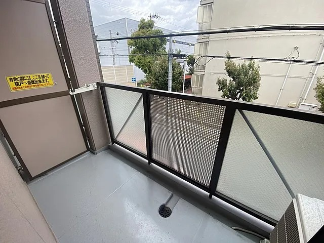 神戸市東灘区深江北町２丁目の賃貸マンションのバルコニー