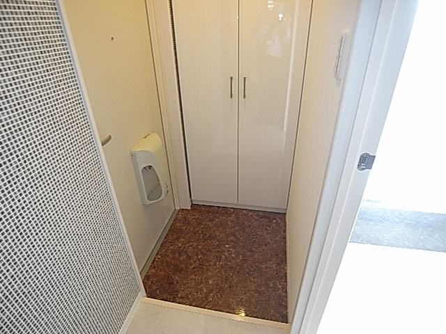 アフロディテ寝屋川の玄関