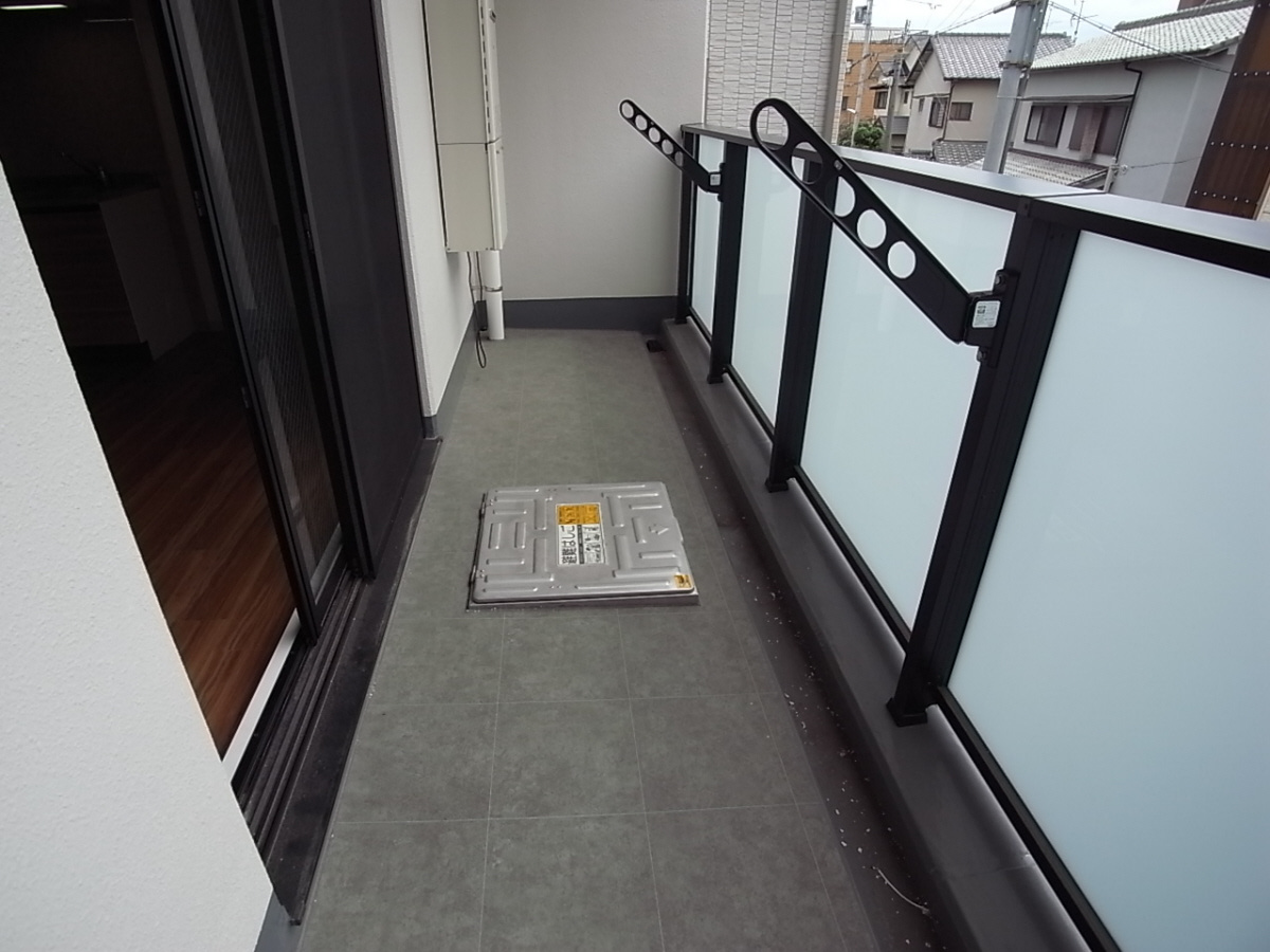 セレコート寝屋川本町のバルコニー