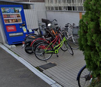 サンシャイン香里園Ⅲの駐車場