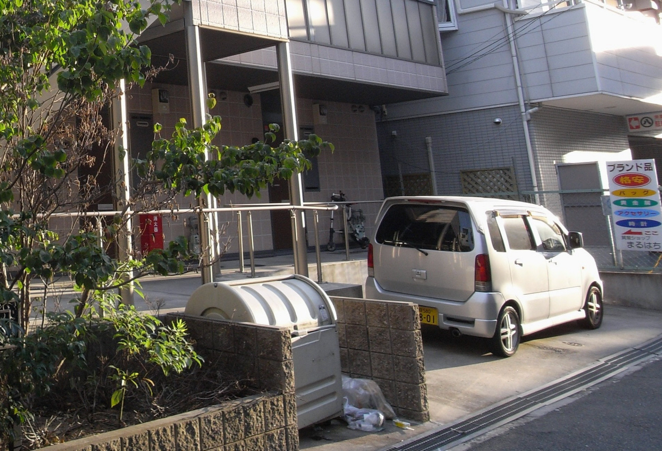ビラージュドゥカルムの駐車場