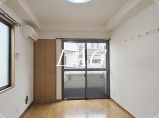 【居間・リビング】 | プラネックスⅡ | 洋室のお部屋です。
