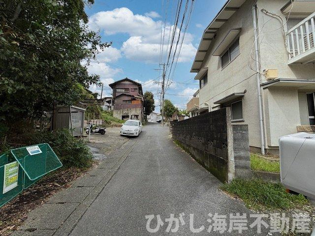 鎌倉市笛田5丁目　中古戸建の前面道路含む現地写真|現地外観