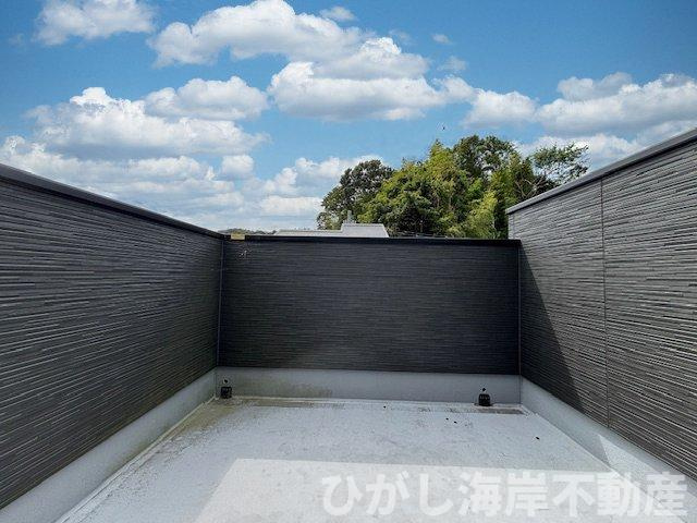 鎌倉市笛田5丁目　中古戸建のバルコニー|ルーフバルコニー