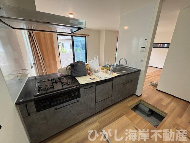 鎌倉市笛田5丁目　中古戸建のキッチン|9月17日撮影　システムキッチン