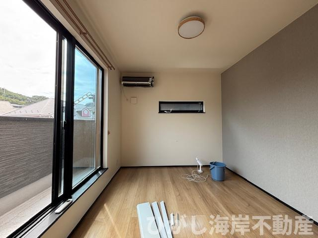 鎌倉市笛田5丁目　中古戸建の洋室|9月17日撮影　洋室