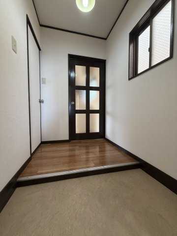 パールハイツの玄関