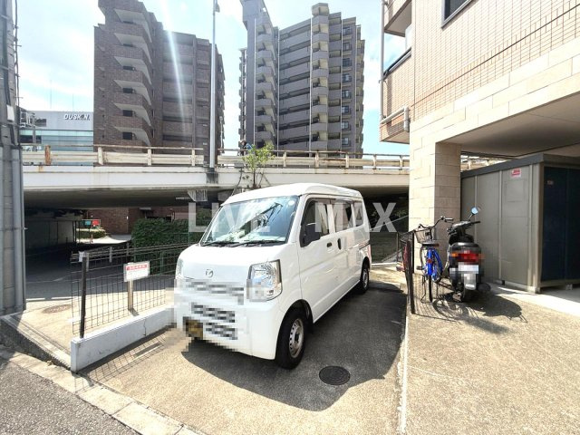 【駐車場】レクシア江坂 