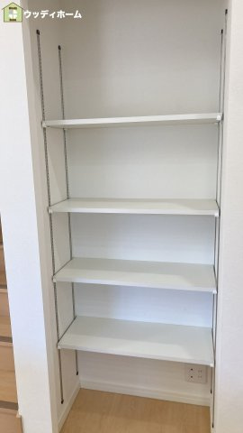 越谷市南荻島　中古一戸建ての内装