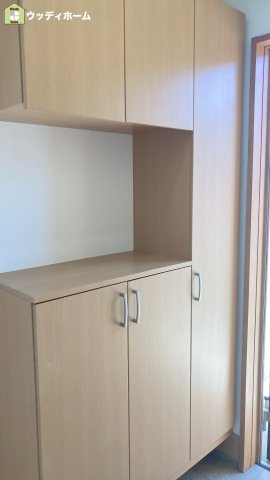 越谷市南荻島　中古一戸建ての玄関