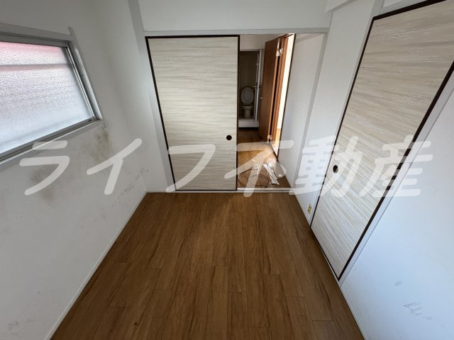 八戸ノ里マンションの内装|明るい色調の室内です