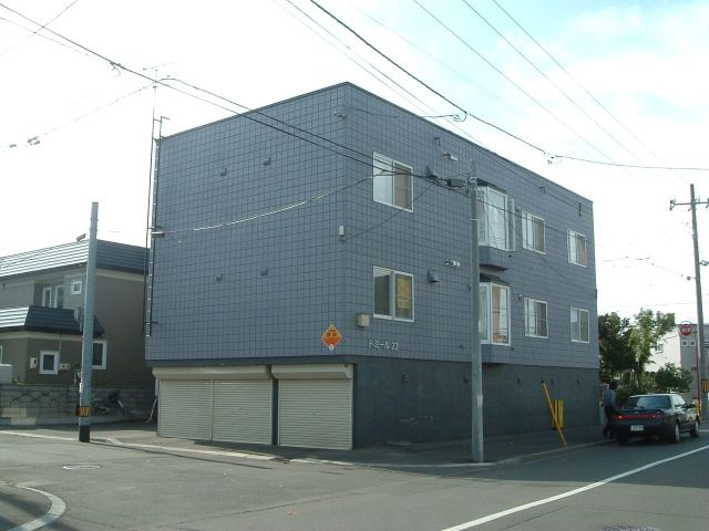 ドミール２２