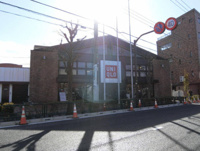 ユニクロ東伏見店（シ…まで492m