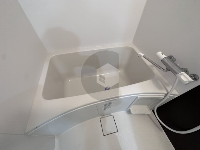 badge tomoi Est5の浴室