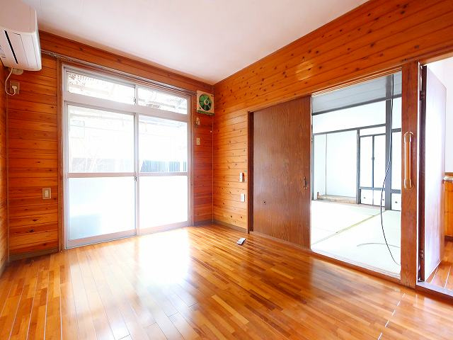 奈良県奈良市七条１丁目　戸建の洋室|スタンダードな洋室です