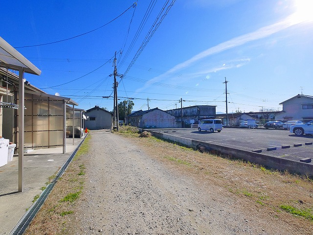 佐紀町平屋の駐車場