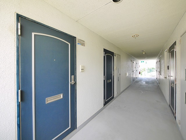 シティパレス21学園前のその他共用部分|ゆったりとした玄関です