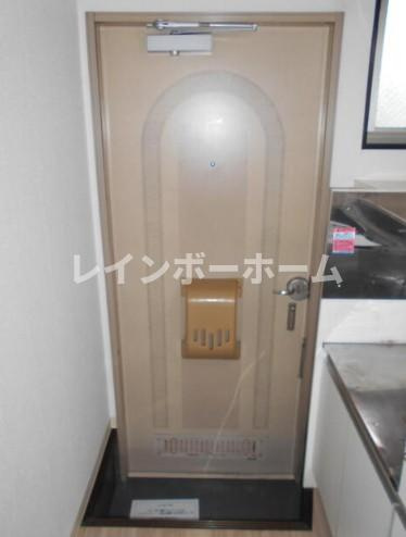 ロアジール中村の玄関|落ち着いた玄関です