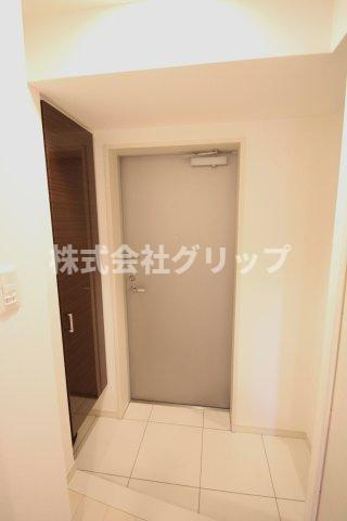 ガーラ・プレシャス横濱関内の玄関