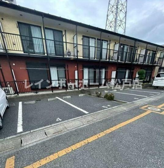 【仲介手数料：50％OFF】対象物件！の駐車場