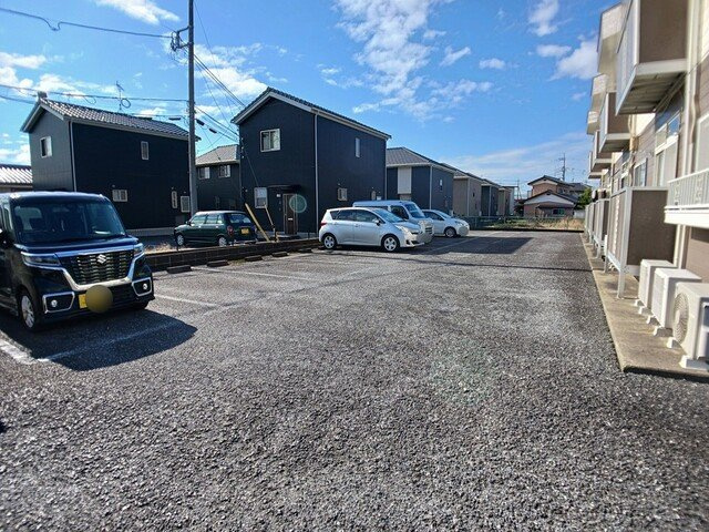アンテリージェ真鍋の駐車場|カースペースがあります