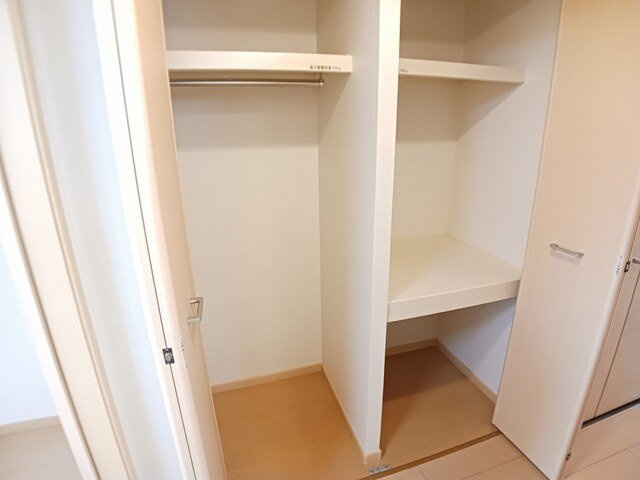 インプレスの収納|小物を収納するのに便利です
