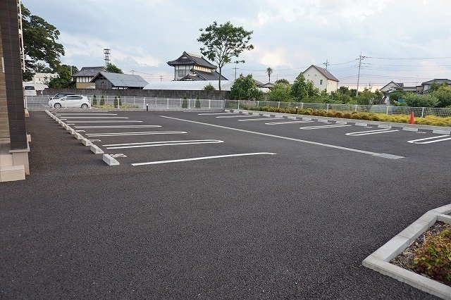 プラシードⅠの駐車場|カースペースがあります