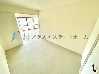 【洋室】 | 須磨パークヒルズA棟 | 各居室には収納がございます♪