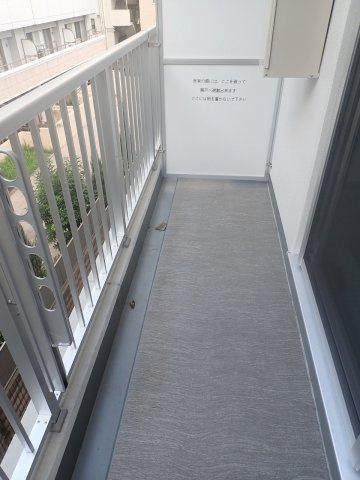 ANNEX池之端のバルコニー
