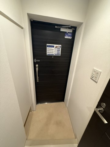 レジディア九段下Ⅱの玄関